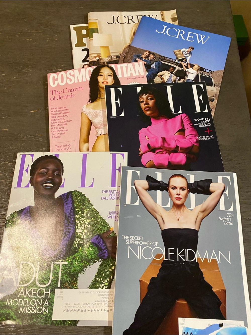 Bundle of magazines